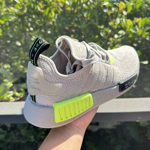 Adidas NMD_R1 Signal Green Men\'s Athletic Shoes EH0044 Size 5 main image 6